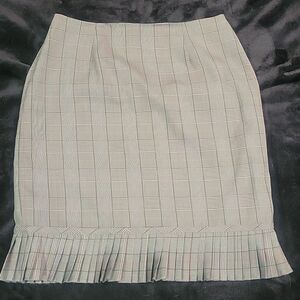 Versailles Grey/Black/Red striped skirt With Ruffle. Size 8.